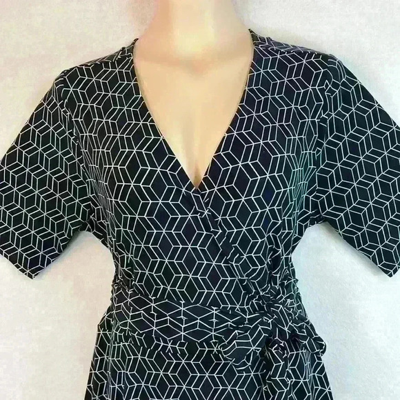 41 Hawthorn Dress Navy Women’s 1X Faux Wrap Midi Geometric Design - Picture 2 of 9